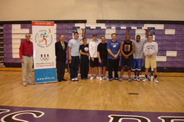 (Left to right) Murray SANFORD, Marc Daniel GUTEKUNST, and the 8 athletes attending the 1st day of training at the John H. Lewis of Morris Brown College (MBC)